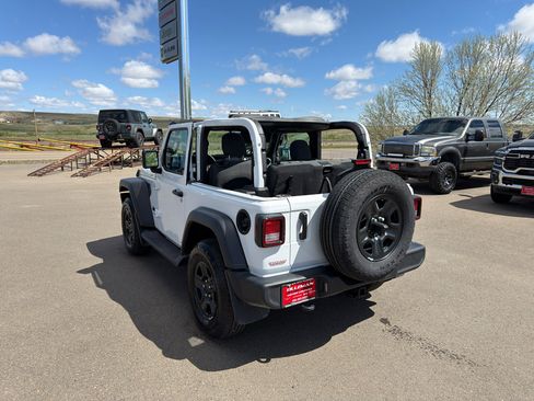 Used 2025 Jeep Wrangler Sport AWD/4WD image 31