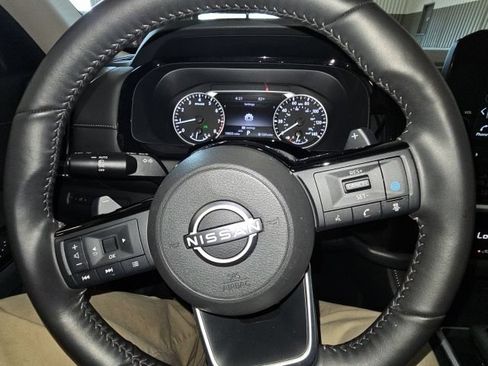 Certified 2025 Nissan Pathfinder SL AWD/4WD image 12