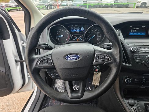 Used 2018 Ford Focus SE image 35