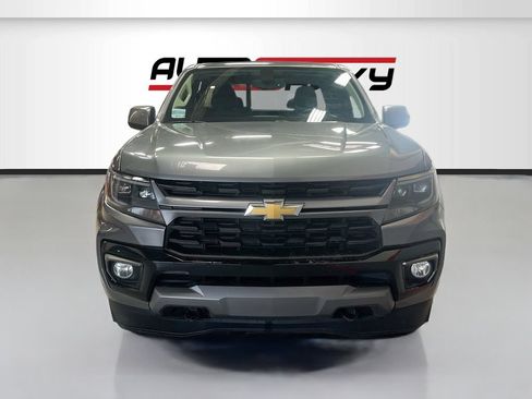 Used 2022 Chevrolet Colorado LT w/ LT Convenience Package AWD/4WD image 2