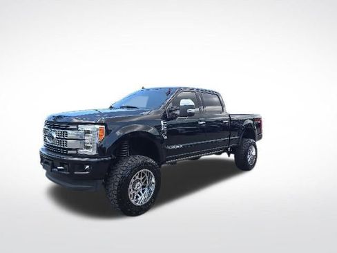 Used 2019 Ford F250 Platinum w/ Platinum Ultimate Package AWD/4WD image 1