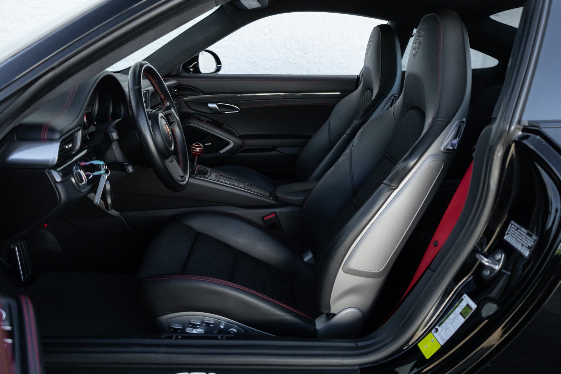 Used 2018 Porsche 911 GT3 RWD image 6