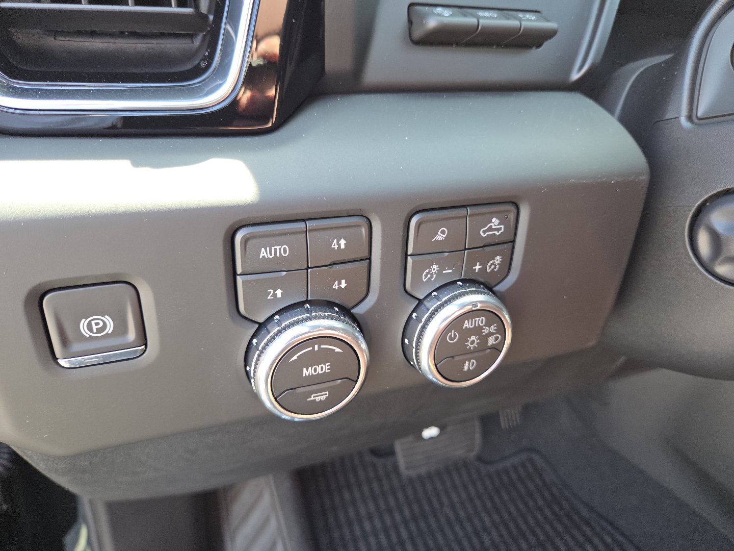 New 2026 GMC Sierra 1500 Denali Ultimate w/ LPO, Black Badging Package AWD/4WD image 6