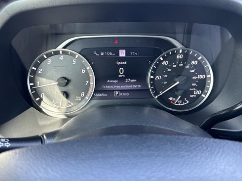 Used 2020 Nissan Titan SL w/ Moonroof Package RWD image 26