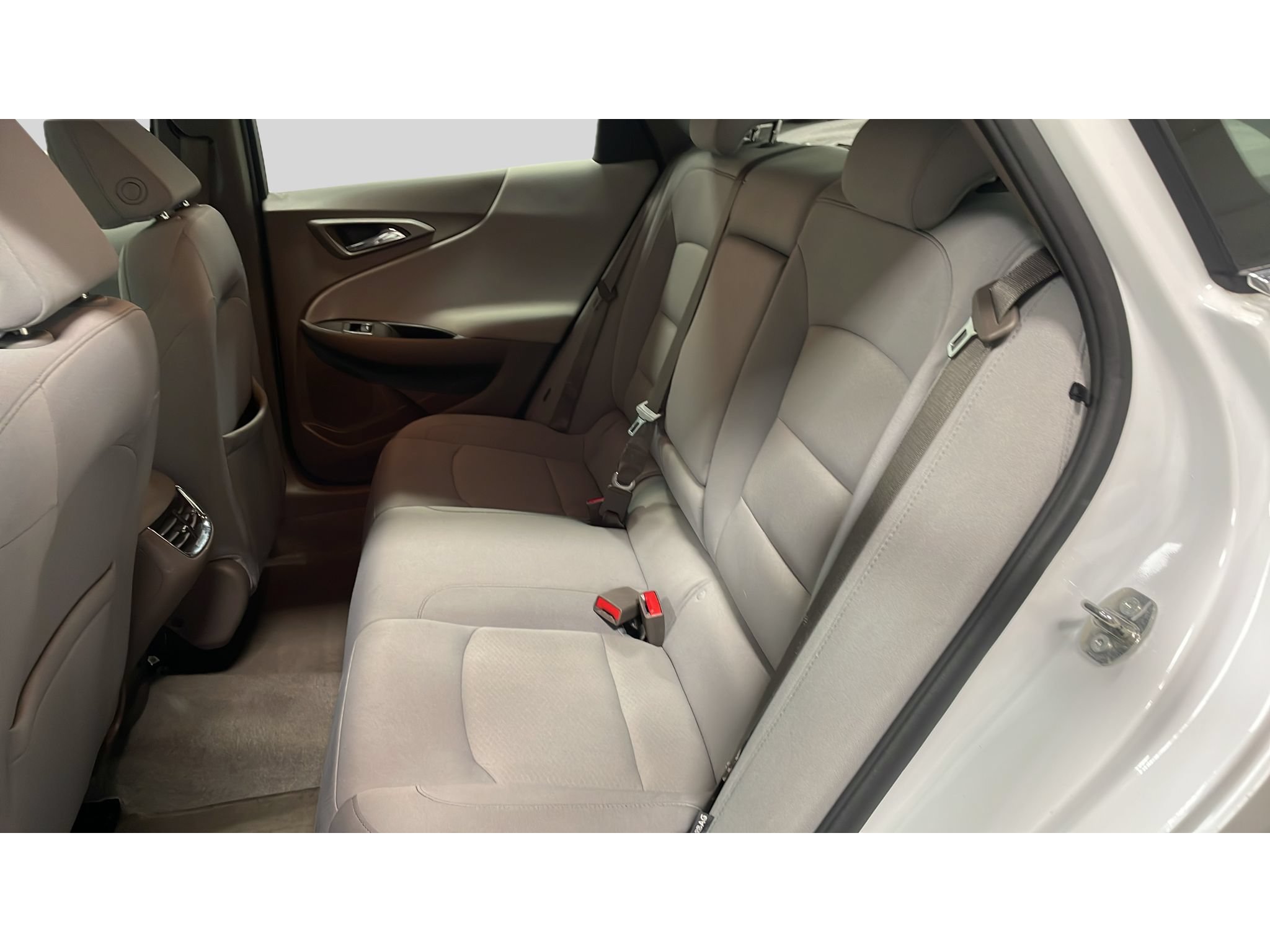 Used 2021 Chevrolet Malibu LT FWD image 15