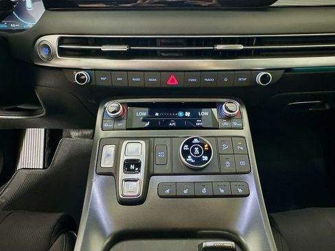 Used 2025 Hyundai Palisade Calligraphy AWD/4WD image 16