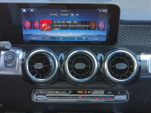 New 2026 Mercedes-Benz GLB 250 image 12