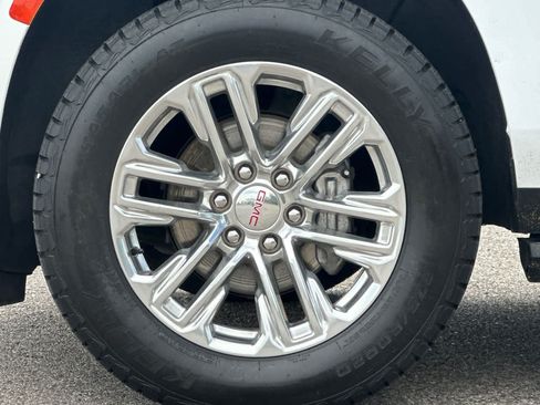 Used 2022 GMC Yukon XL SLT w/ SLT Premium Package AWD/4WD image 29