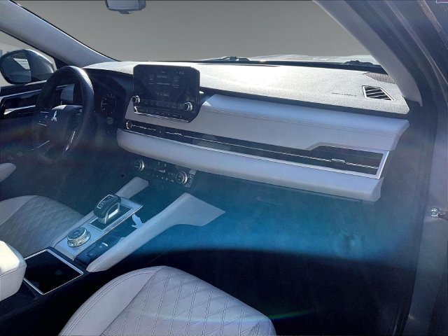 Used 2022 Mitsubishi Outlander SEL FWD image 17