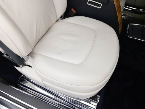 Used 2010 Rolls-Royce Phantom Coupe image 40