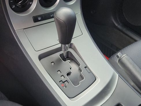 Used 2010 MAZDA MAZDA3 i Touring FWD image 27