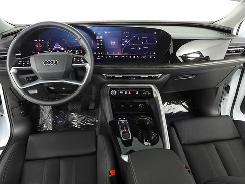 Used 2025 Audi Q5 Premium Plus w/ Premium Plus AWD/4WD image 25