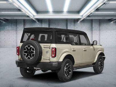 New 2026 Ford Bronco Outer Banks w/ Sasquatch Package