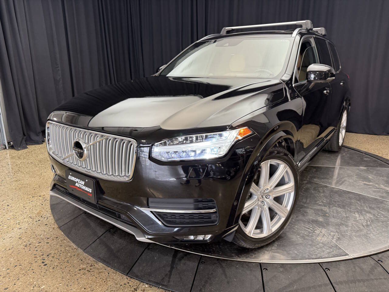 Used 2016 Volvo XC90 T6 AWD/4WD image 3