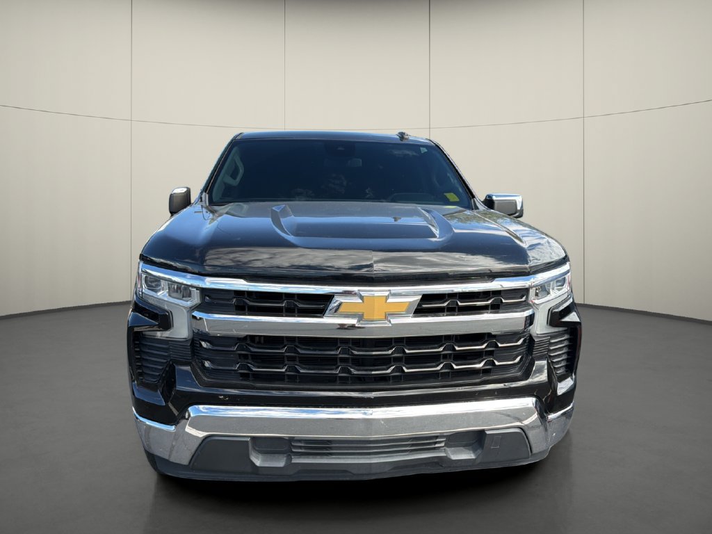 Used 2022 Chevrolet Silverado 1500 LT w/ Protection Package RWD image 2