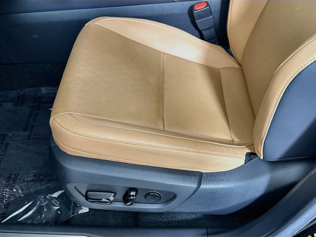 Used 2025 Lexus RX 350 Premium Plus w/ Accessory Package (Z1) FWD image 19