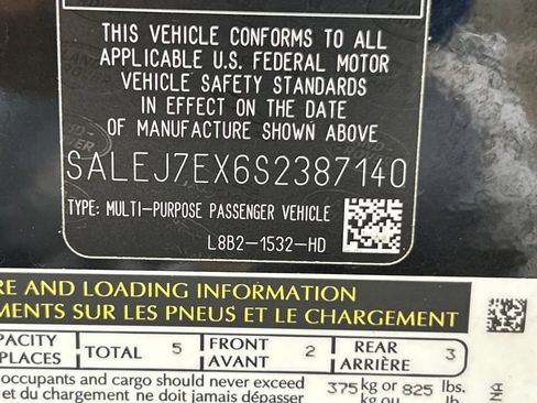 Used 2025 Land Rover Defender 110 S AWD/4WD image 41
