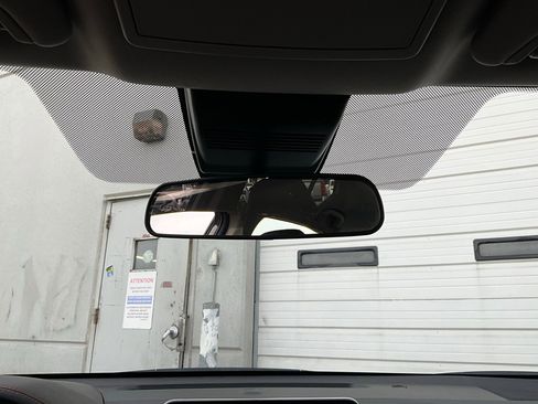 Used 2025 Nissan Altima 2.5 SR image 18