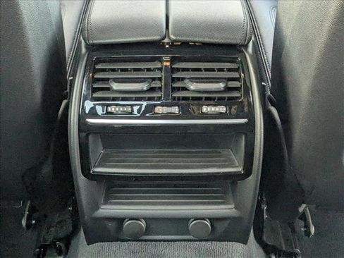 Used 2019 BMW 530e w/ Premium Package image 17