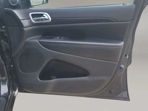 Used 2015 Jeep Grand Cherokee Altitude RWD image 15