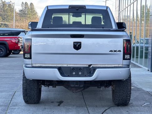 Used 2018 RAM 2500 Laramie w/ Sport Appearance Group AWD/4WD image 4