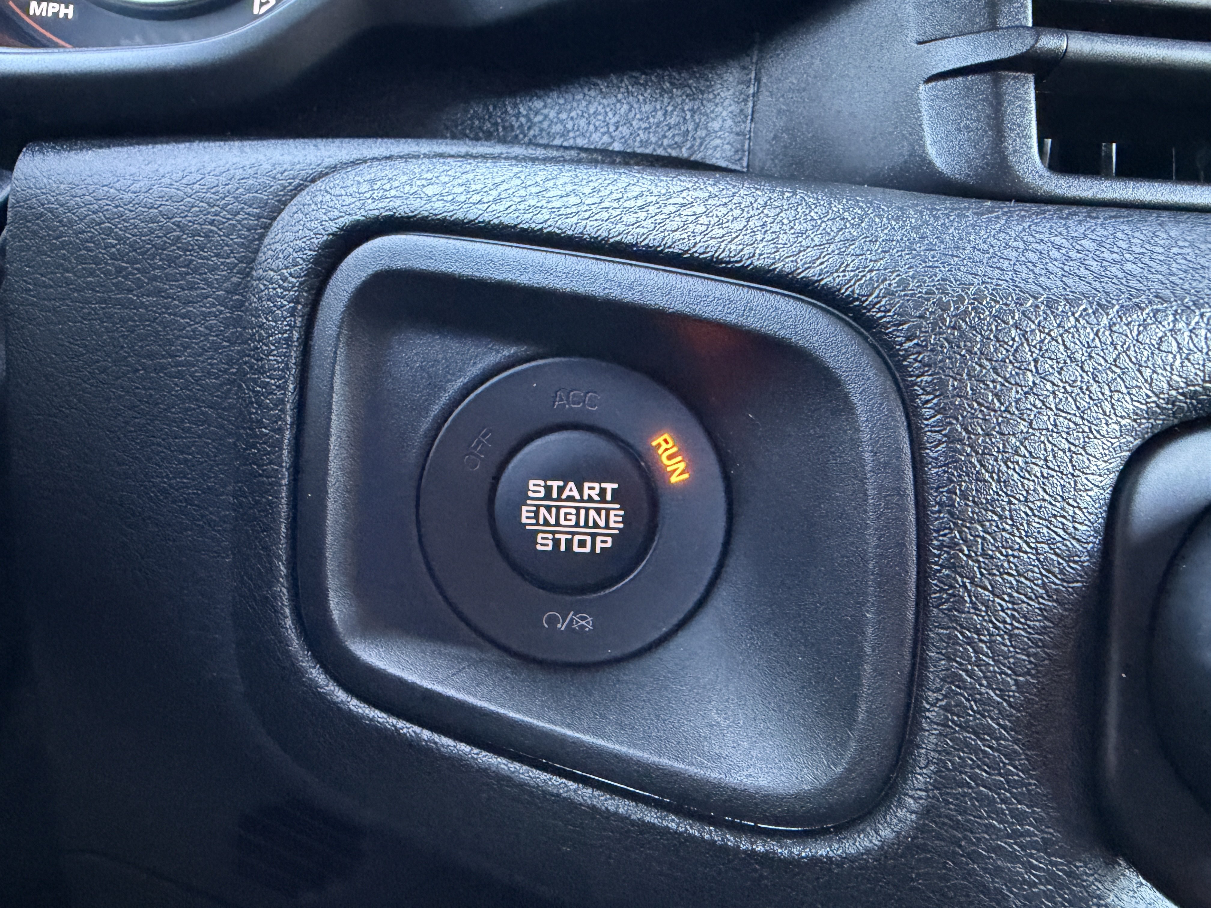 Used 2025 Jeep Wrangler Sport AWD/4WD image 18