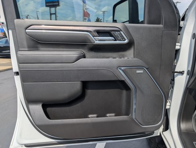 Used 2026 Chevrolet Silverado 3500 LTZ w/ LTZ Premium Package AWD/4WD image 9