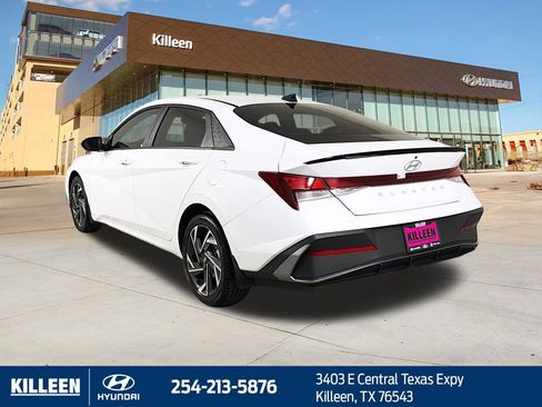 Used 2025 Hyundai Elantra Sport FWD image 6