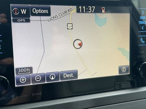 Used 2017 Toyota Sienna XLE image 21