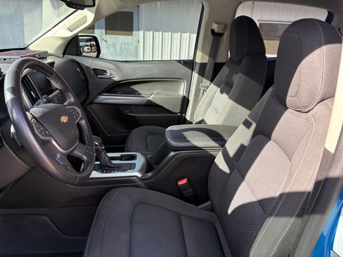 Used 2022 Chevrolet Colorado LT w/ LT Convenience Package image 24