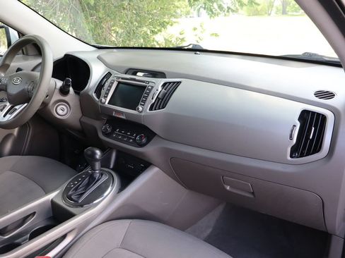 Used 2011 Kia Sportage LX w/ Convenience Pkg FWD image 17
