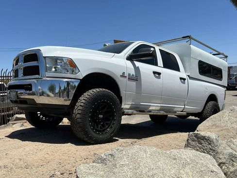 Used 2015 RAM 2500 Tradesman w/ Chrome Appearance Group AWD/4WD image 2