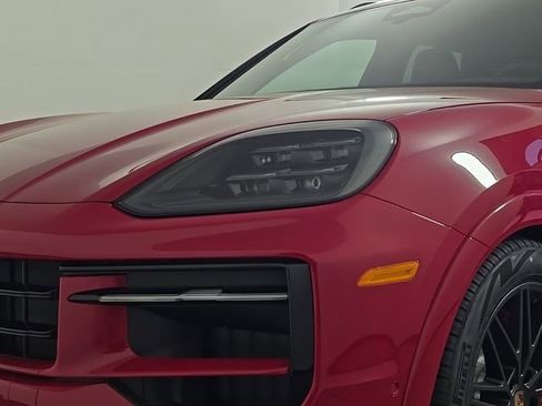 New 2026 Porsche Cayenne GTS AWD/4WD image 12