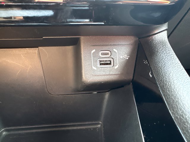 Certified 2025 Jeep Compass Limited w/ Mopar Graphics Package AWD/4WD image 24