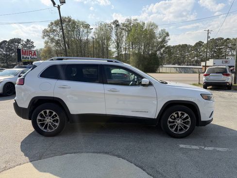 Used 2019 Jeep Cherokee Latitude Plus image 7