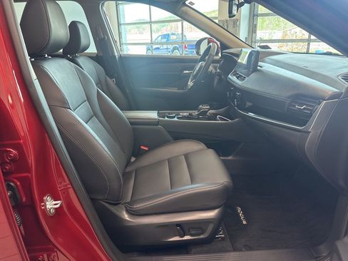 Used 2024 Nissan Rogue SL image 22