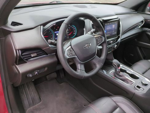 Used 2023 Chevrolet Traverse RS image 10