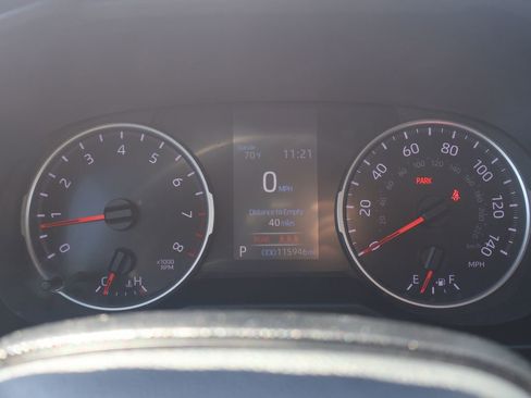 Used 2021 Toyota RAV4 LE FWD image 2