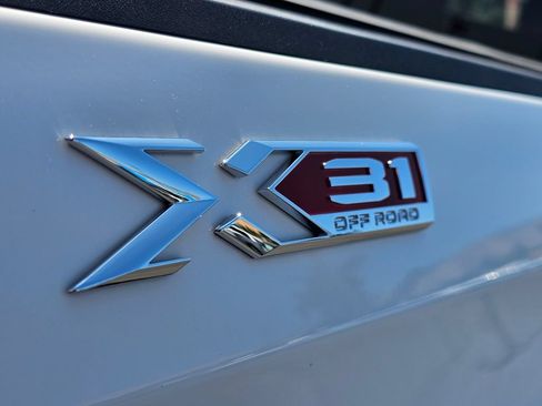 Certified 2023 GMC Sierra 1500 Elevation w/ LPO, Elevation Black Package AWD/4WD image 23