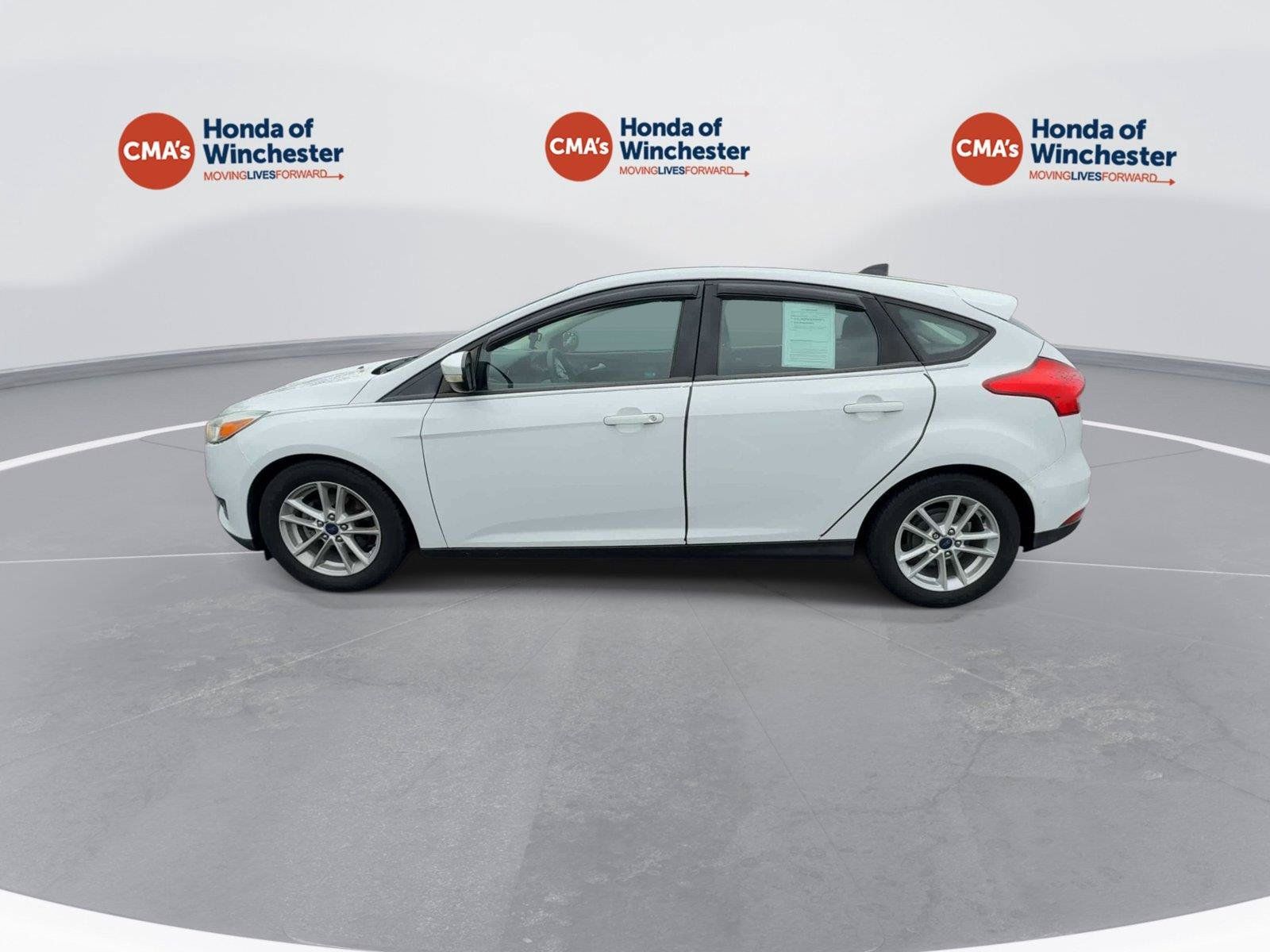 Used 2016 Ford Focus SE w/ SE Power Seat Package FWD image 5