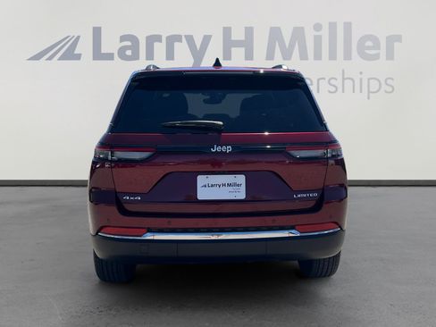 Certified 2024 Jeep Grand Cherokee Limited AWD/4WD image 4