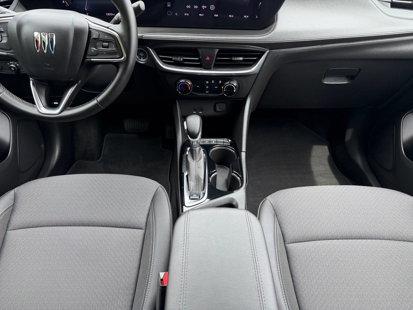 Used 2024 Buick Encore GX Preferred AWD/4WD image 19