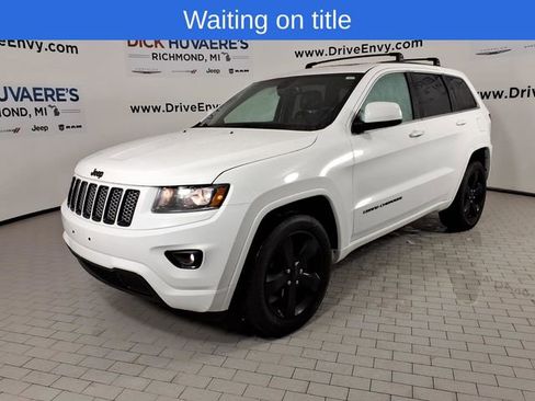 Used 2015 Jeep Grand Cherokee Altitude image 1