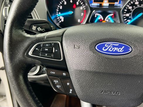 Used 2018 Ford Escape SEL w/ Ford Safe & Smart Package image 18