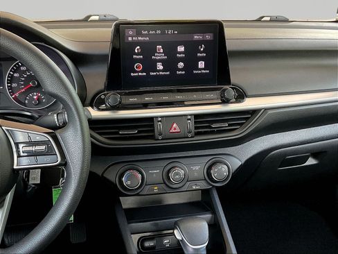 Used 2023 Kia Forte LXS w/ LXS Technology Package FWD image 9