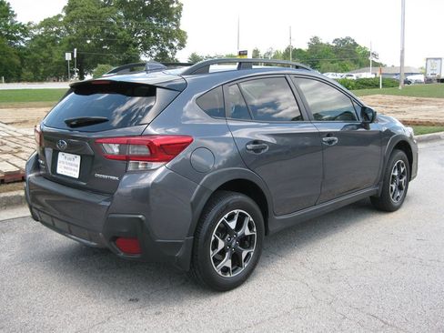 Used 2020 Subaru Crosstrek 2.0i Premium w/ Moonroof Package 2 AWD/4WD image 4