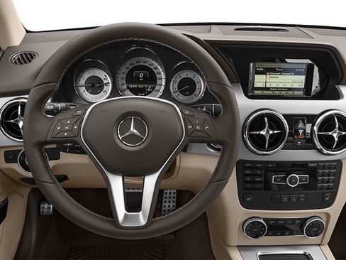 Used 2013 Mercedes-Benz GLK 350 4MATIC image 9