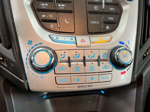 Used 2014 Chevrolet Equinox LT w/ Driver Convenience Package image 16