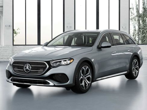 Used 2025 Mercedes-Benz E 450 4MATIC All-Terrain Wagon image 2