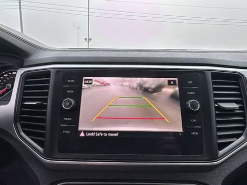 Used 2021 Volkswagen Atlas SE image 19